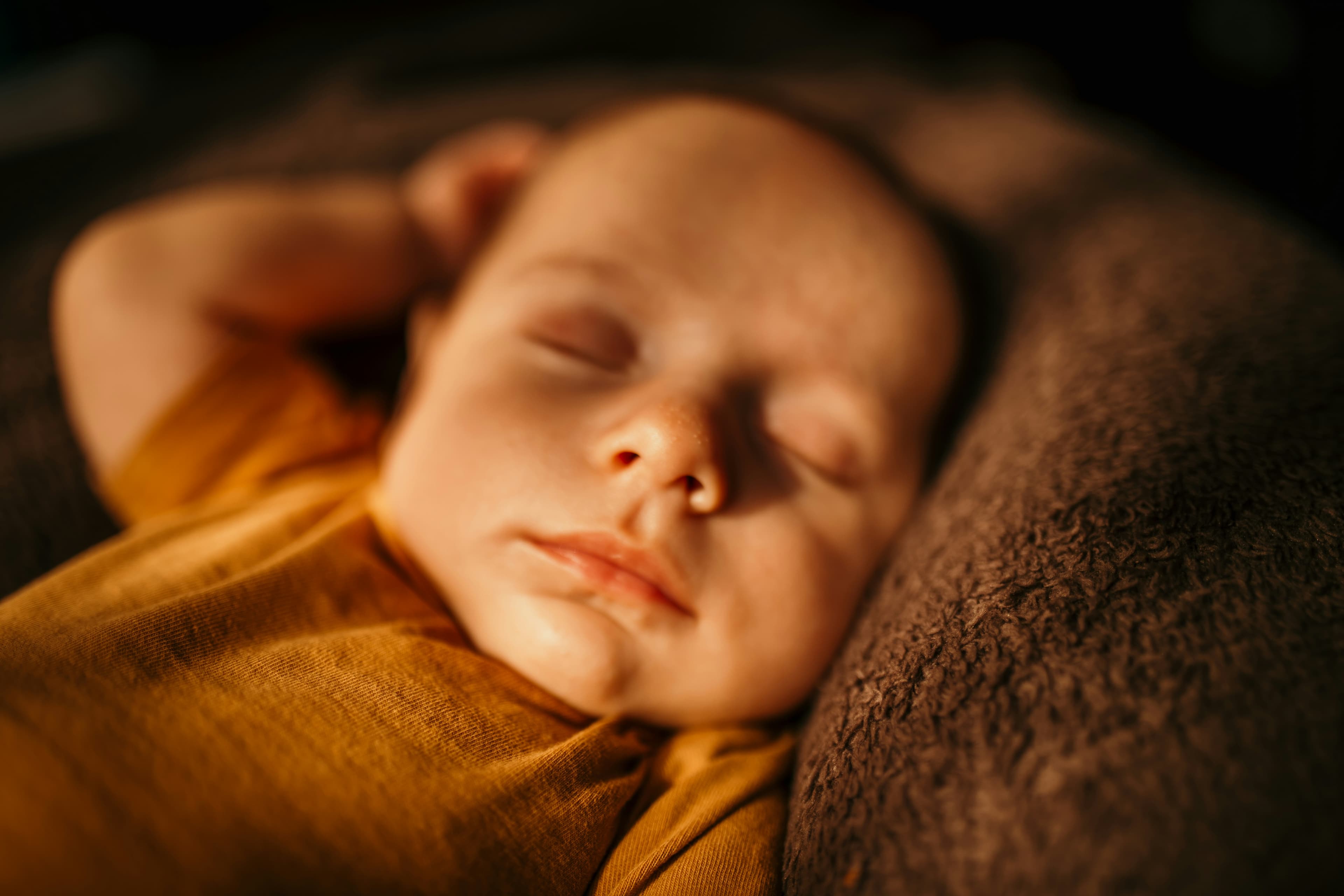 Bébé de 6 mois qui dort la nuit